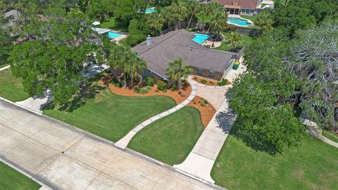 Photo of 638 Bay Club Drive, Seabrook, TX 77586 (MLS # 92119747)