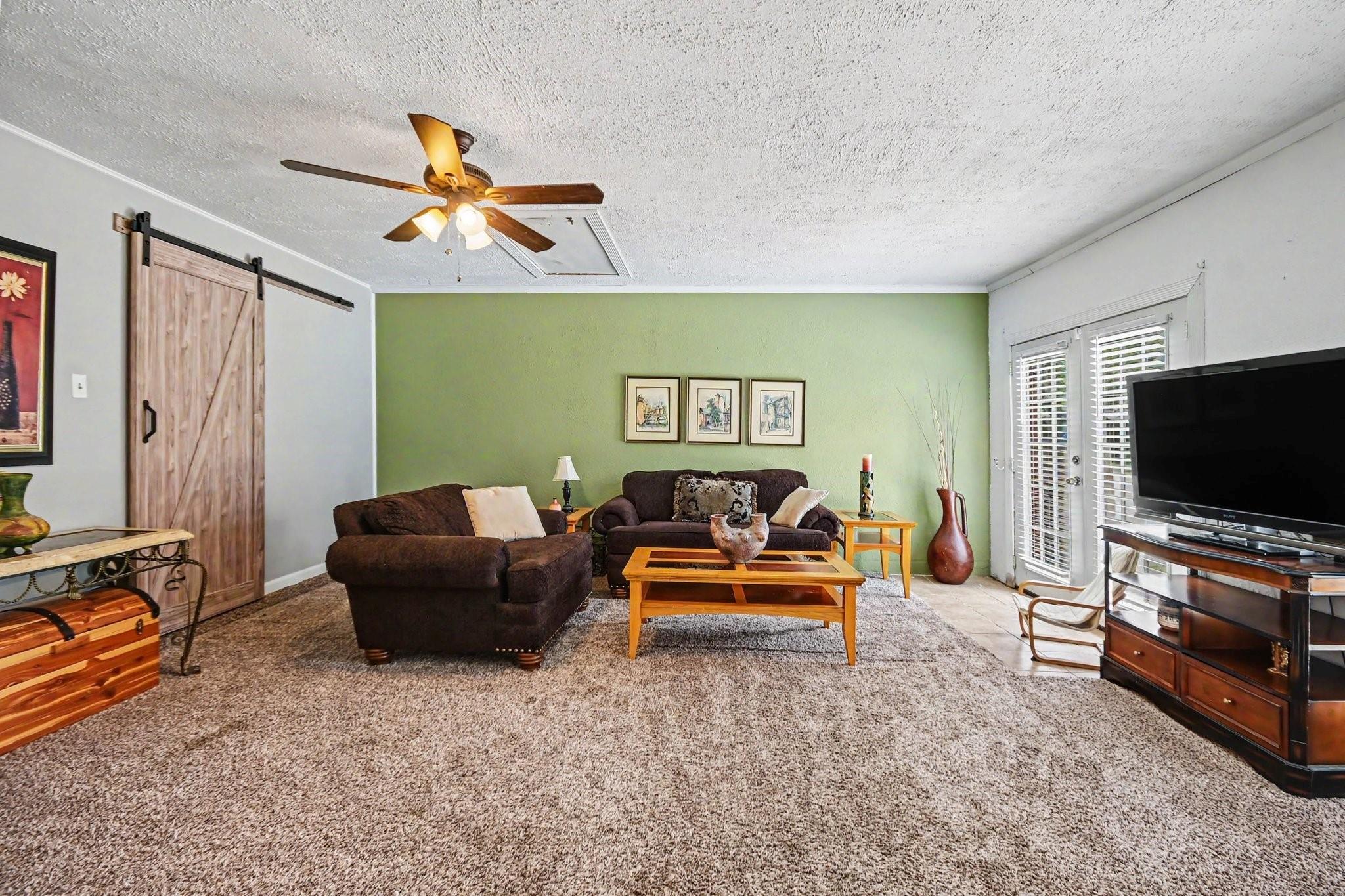 305 Seabreeze Drive