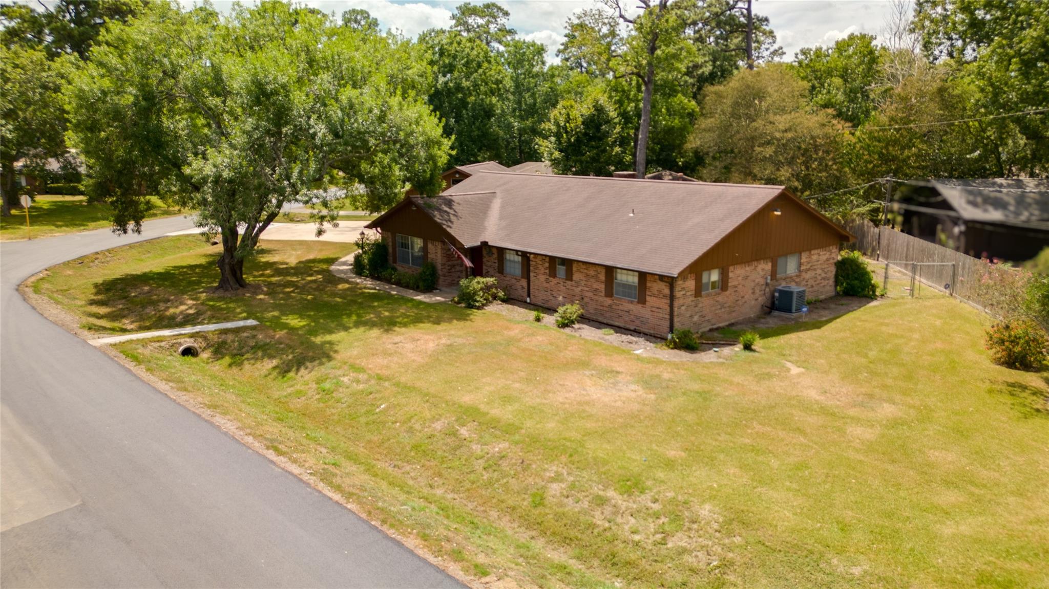 5821 Russell Lane Lane
