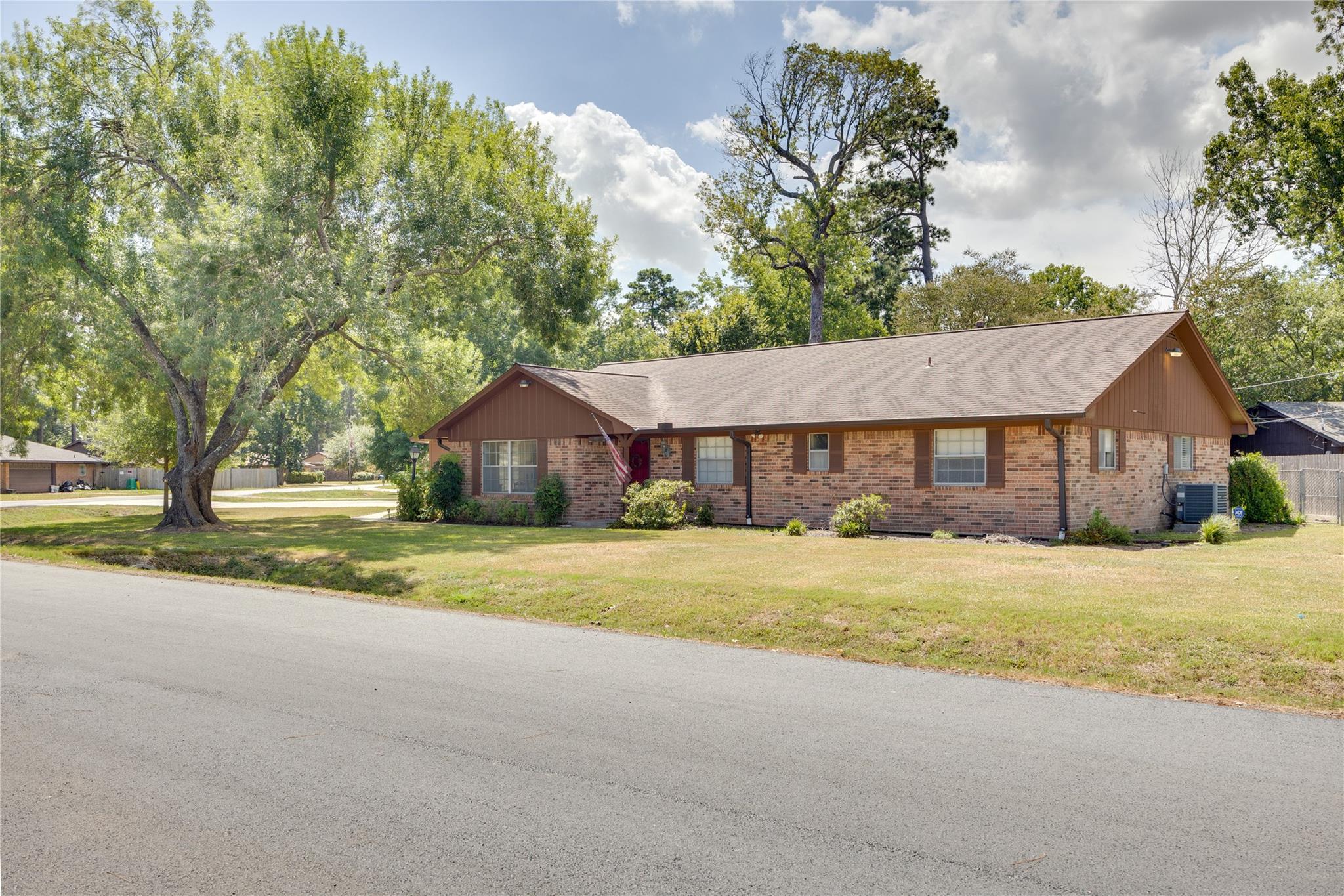 5821 Russell Lane Lane