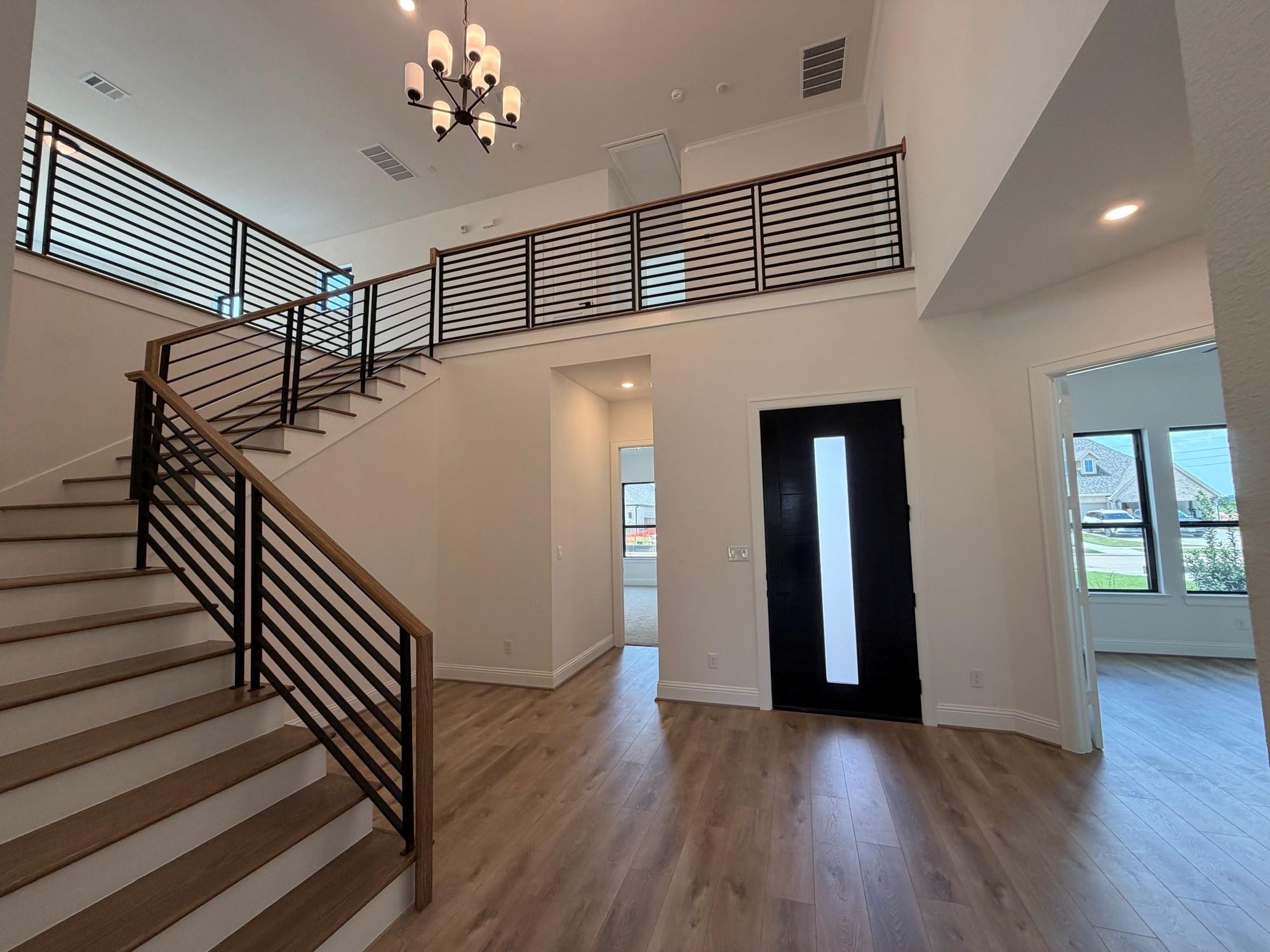 5206 Deer Valley Court