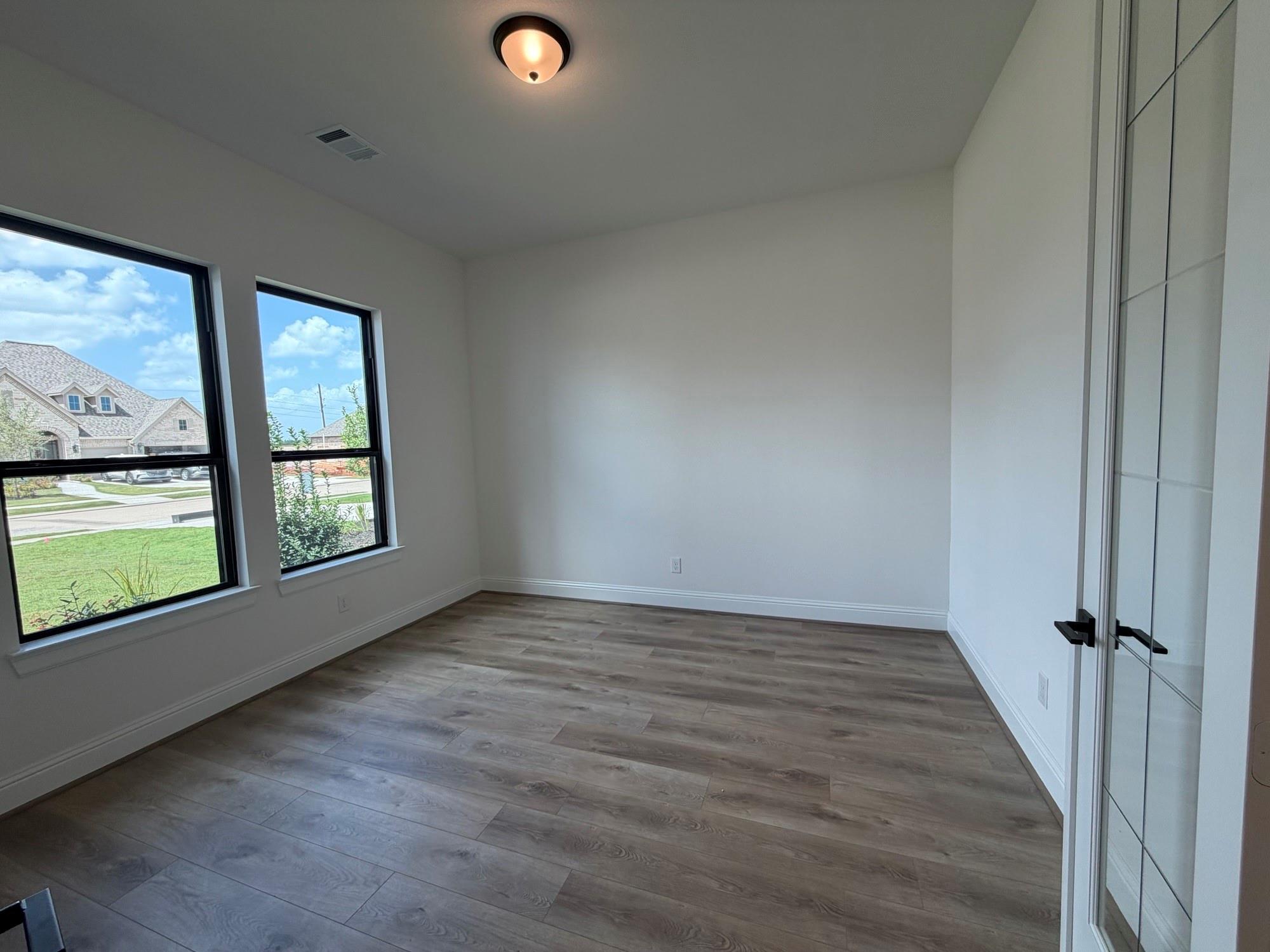 5206 Deer Valley Court