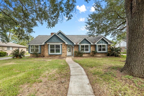 Photo of 1805 Laurel Oaks Drive, Richmond, TX 77469 (MLS # 62750642)