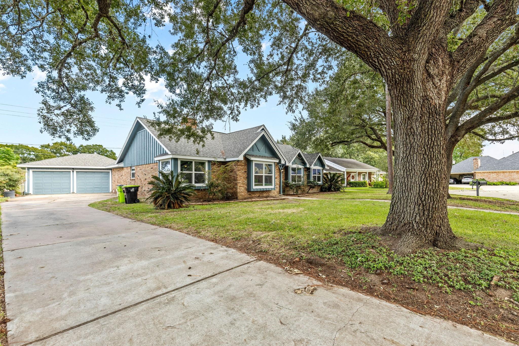 1805 Laurel Oaks Drive