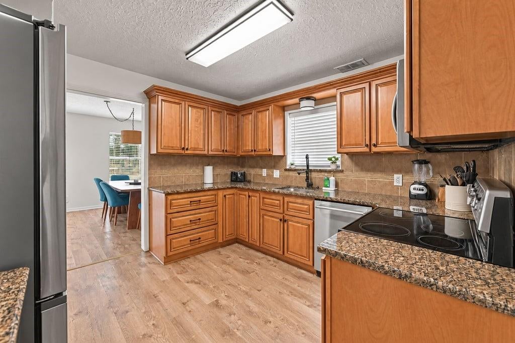 27209 Wells Lane