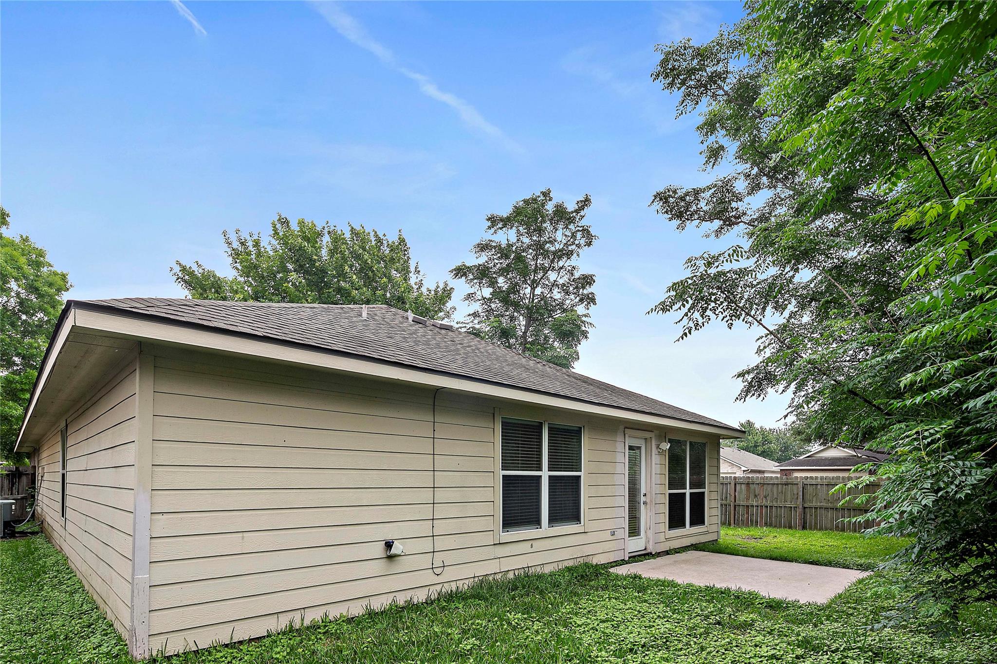 5734 Wandering Creek Drive