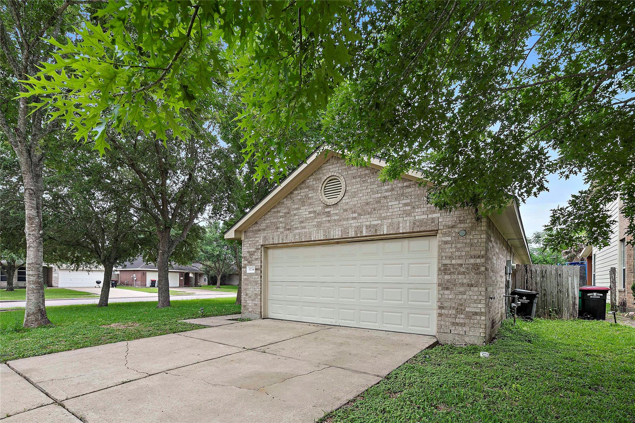 5734 Wandering Creek Drive