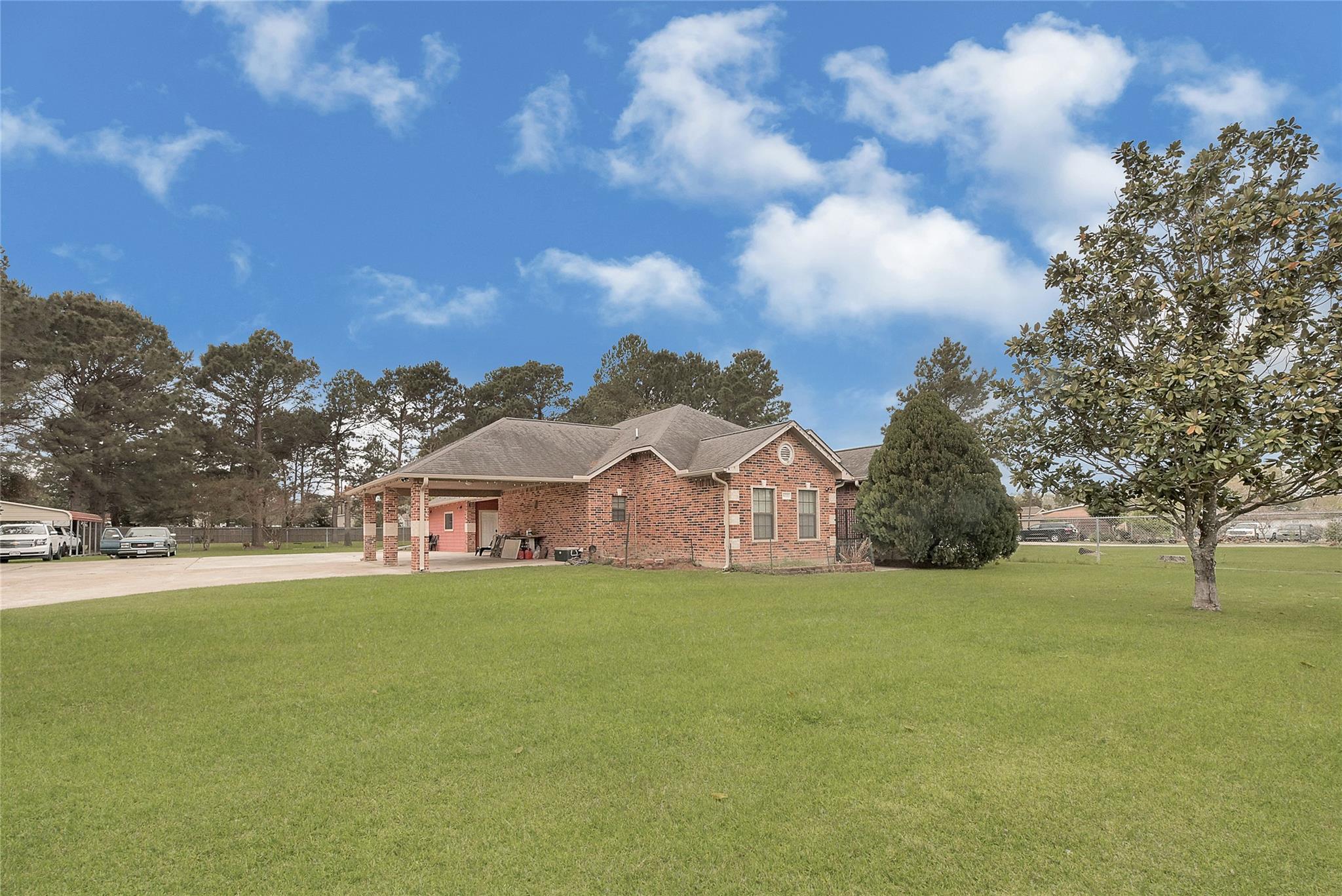 16727 E Longwood Meadows