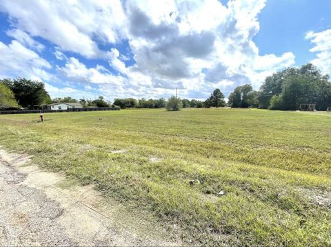 Photo of 3121 2nd Street, Brookshire, TX 77423 (MLS # 77584168)