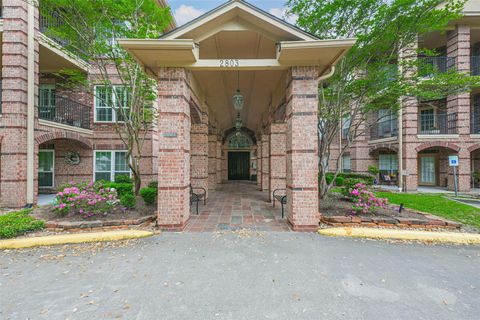 Condo For Sale - 2803 Kings Crossing Drive #315<br/> Kingwood, TX 77345