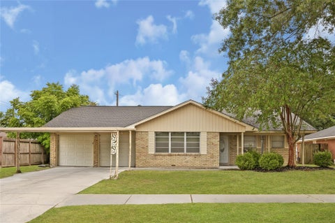 Photo of 1503 Leneva Lane, Pasadena, TX 77502 (MLS # 37710566)