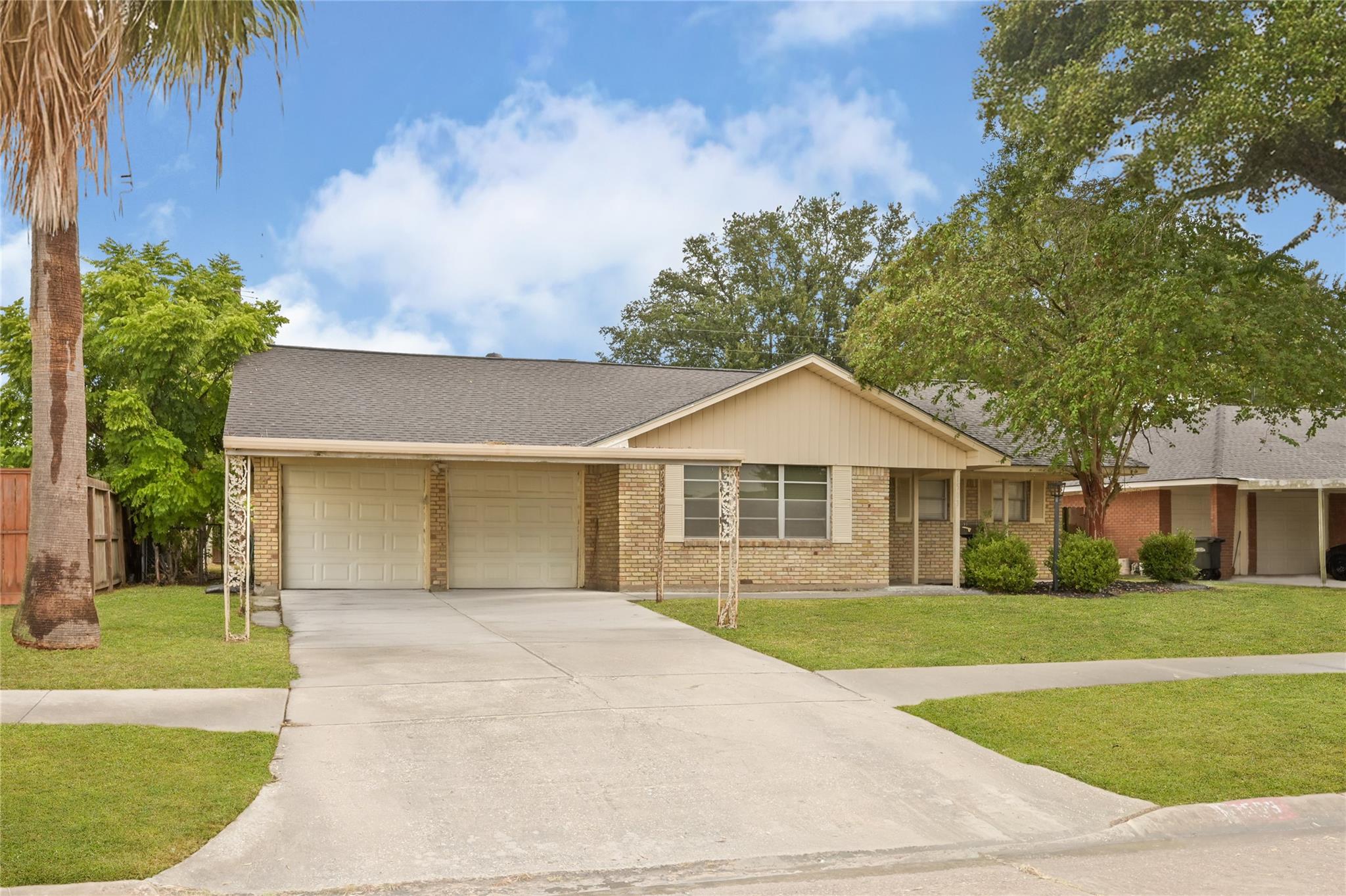 1503 Leneva Lane