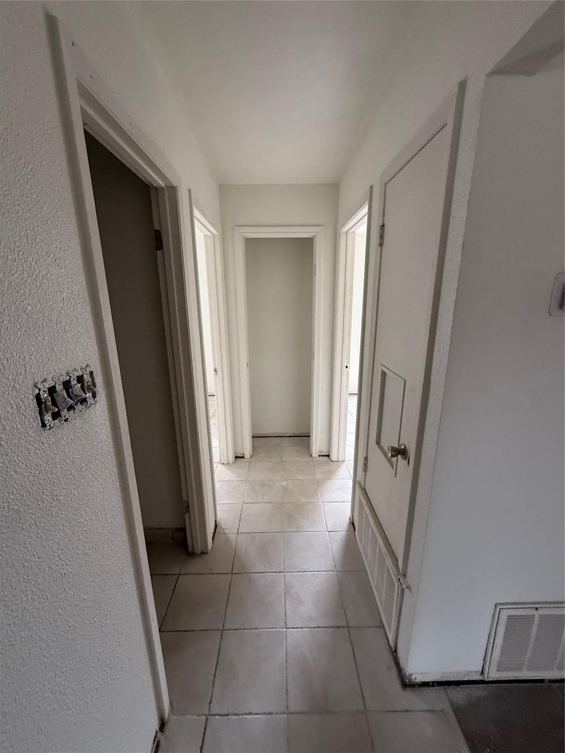 5922 Cliff Ridge Drive