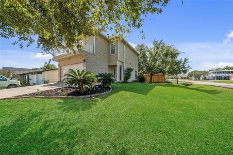 Photo of 3802 Barracuda Lane, La Porte, TX 77571 (MLS # 13765554)