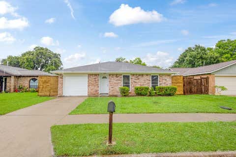 Photo of 1303 Gamma Street, Pasadena, TX 77504 (MLS # 74839773)
