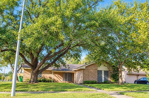 Photo of 4034 Curly Oaks Drive, Houston, TX 77053 (MLS # 52468791)