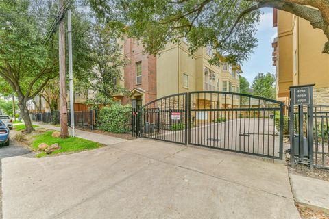 Photo of 5723 Kansas Street, Houston, TX 77007 (MLS # 56355130)