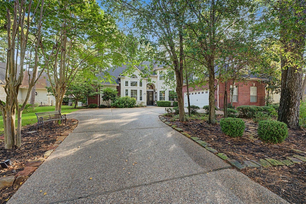 Photo of 1053 Bentwater Drive, Montgomery, TX 77356 (MLS # 92159314)