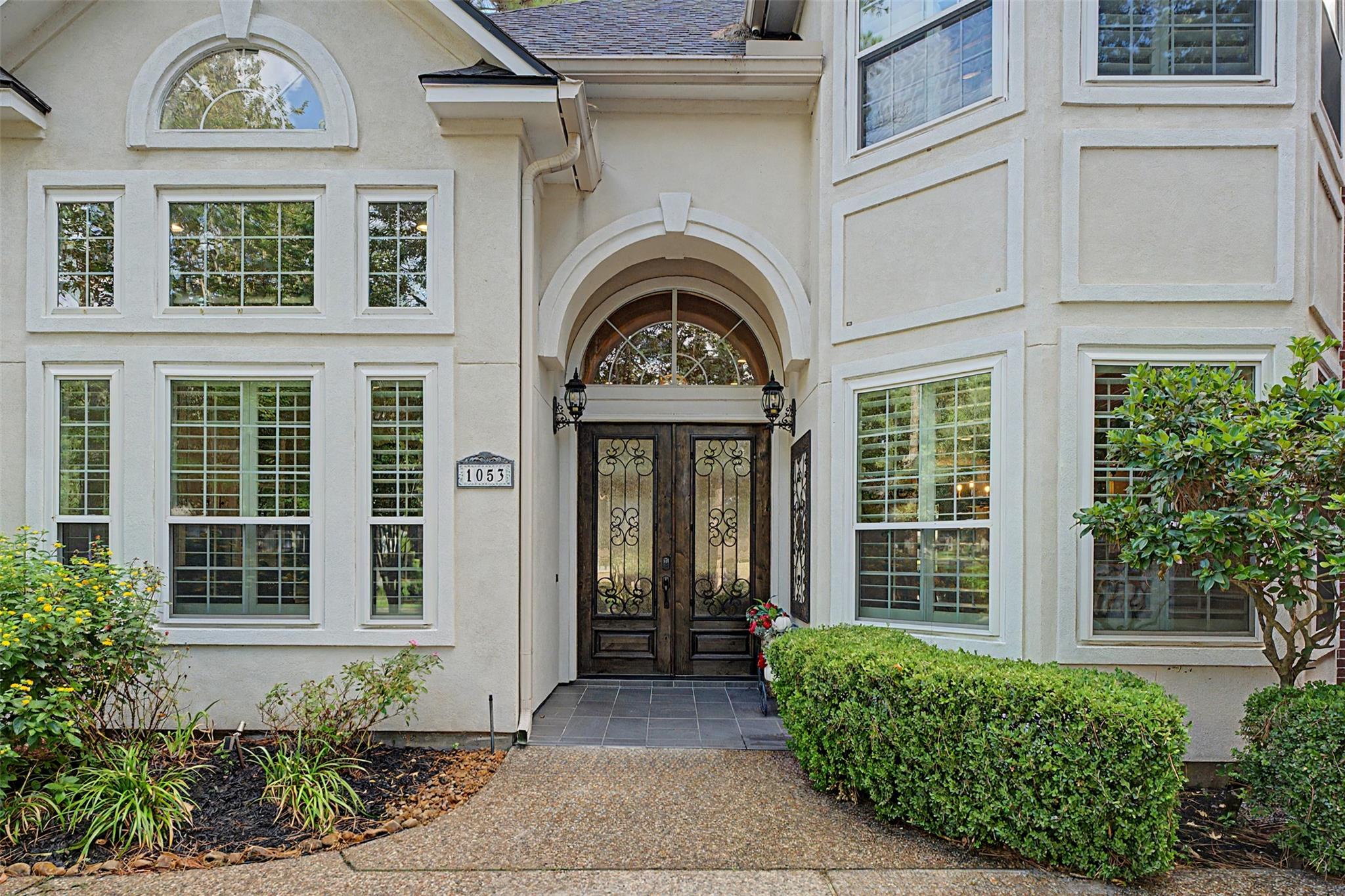 1053 Bentwater Drive