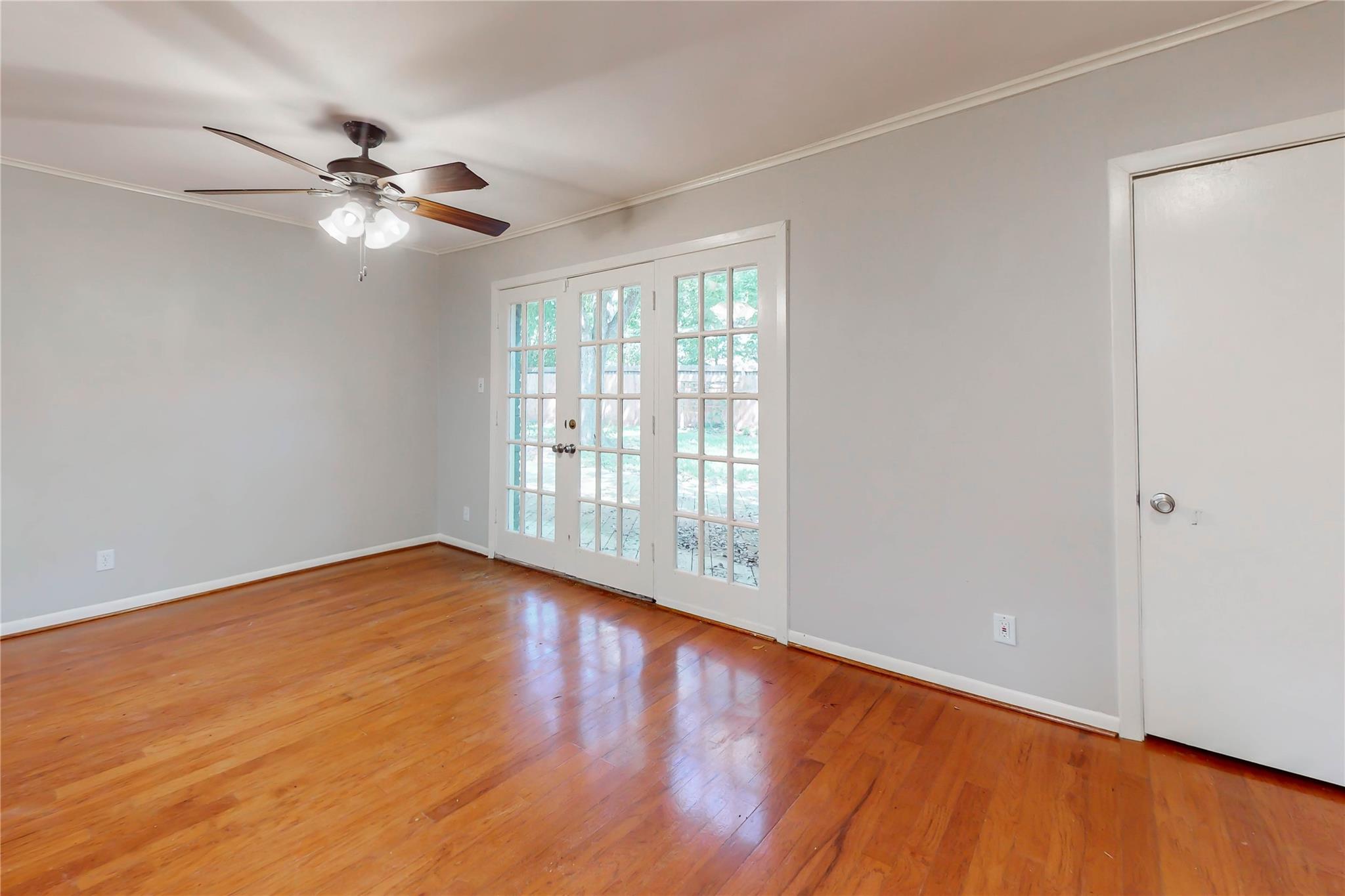 5338 Creekbend Drive