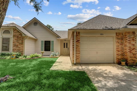 Photo of 686 W Country Grove Circle, Pearland, TX 77584 (MLS # 41424143)