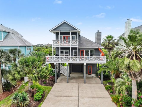 Homes For Sale - 13318 Binnacle Way<br/> Galveston, TX 77554