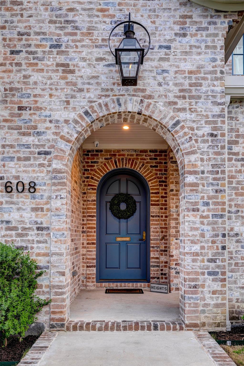 608 E 19th Street