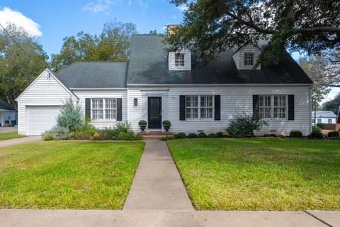 901 Anderson Street Schulenburg TX 78956