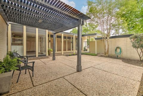 Tiny photo for 147 Valley Drive, Liberty, TX 77575 (MLS # 67022398)
