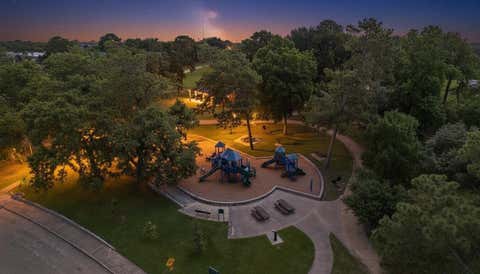 Tiny photo for 825 Martin Street, Houston, TX 77018 (MLS # 43909073)