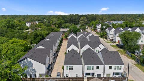 Photo of 825 Martin Street, Houston, TX 77018 (MLS # 43909073)