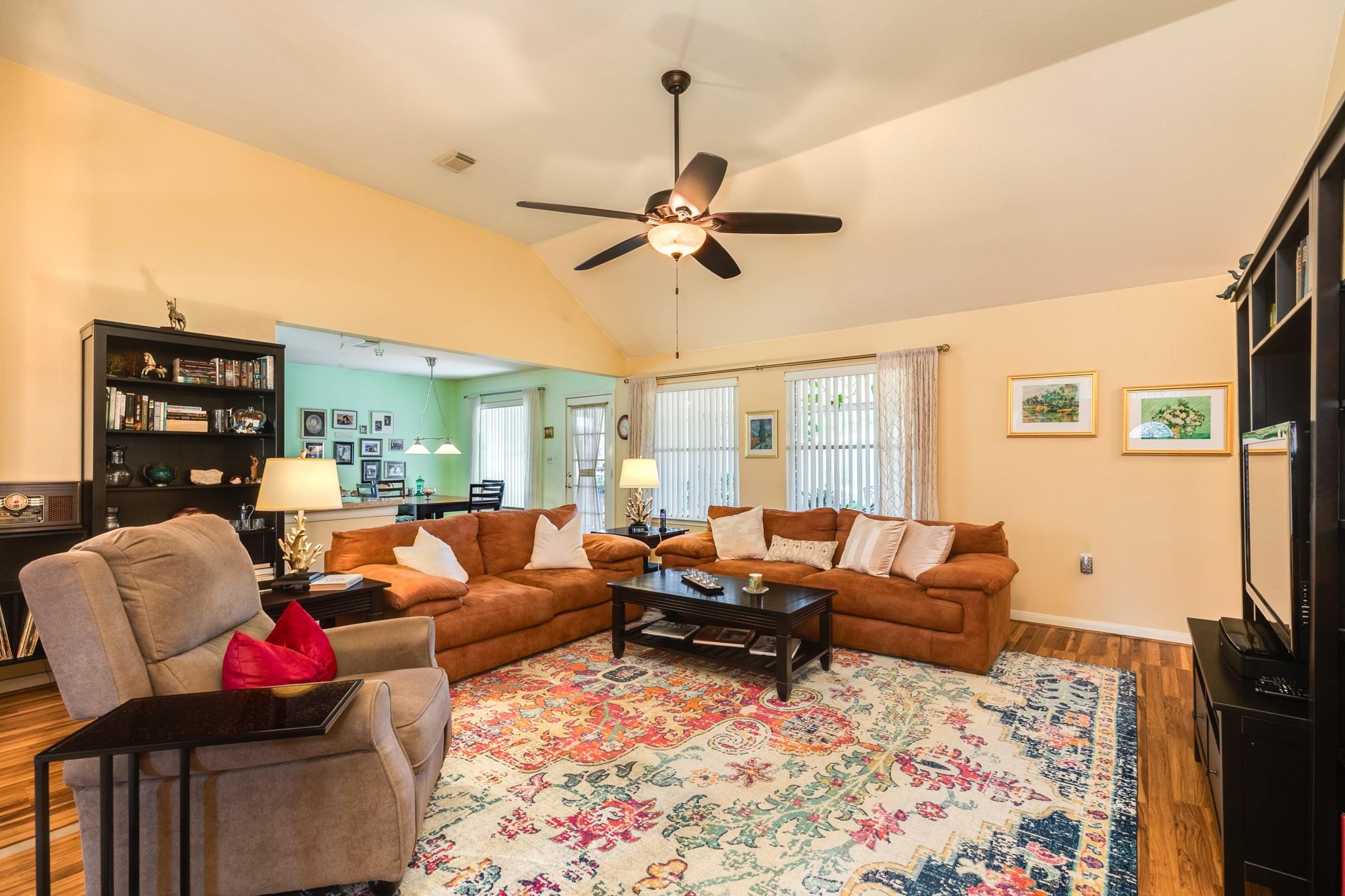 3722 S Peach Hollow Circle