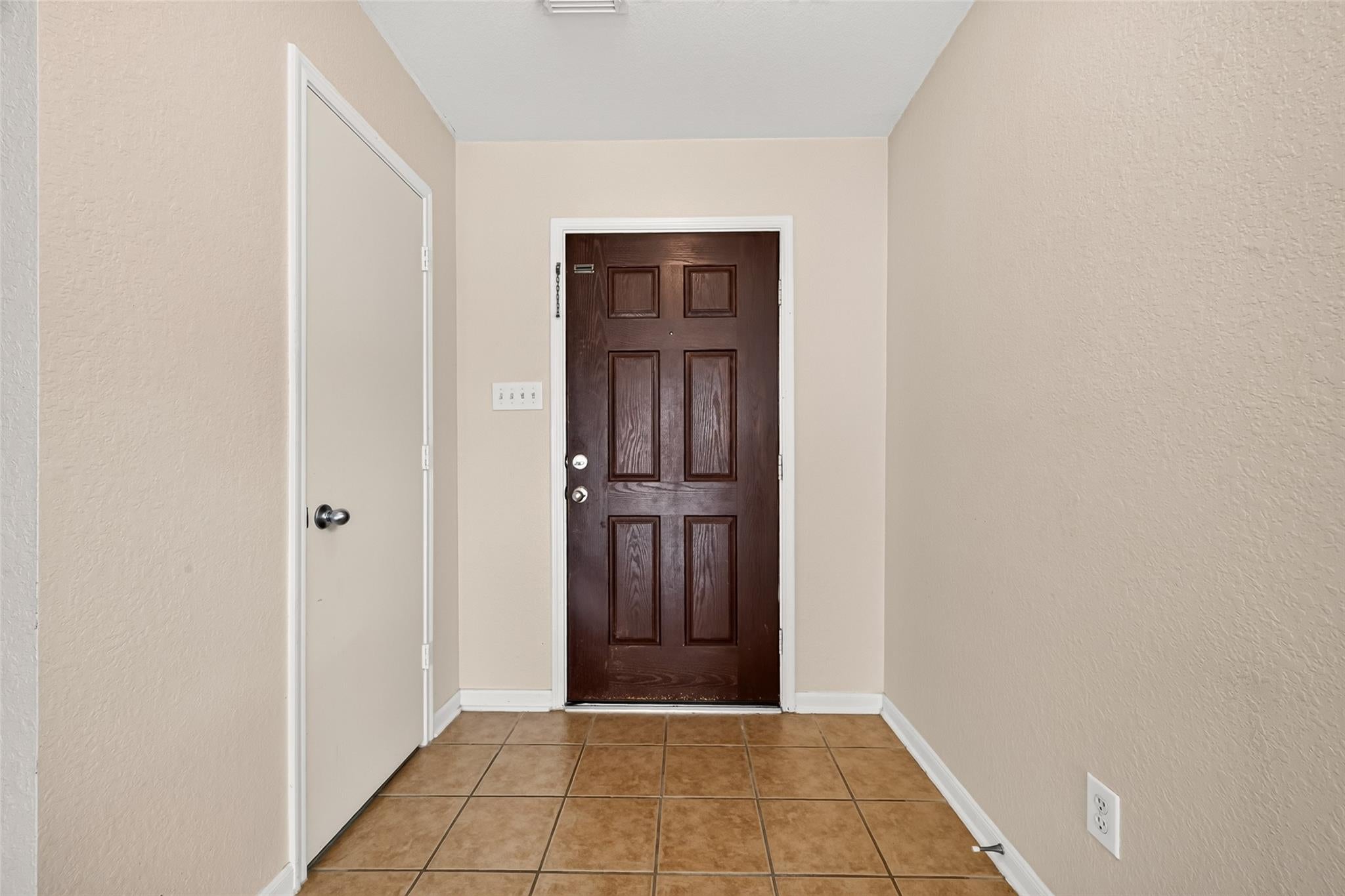 10614 Country Squire Boulevard