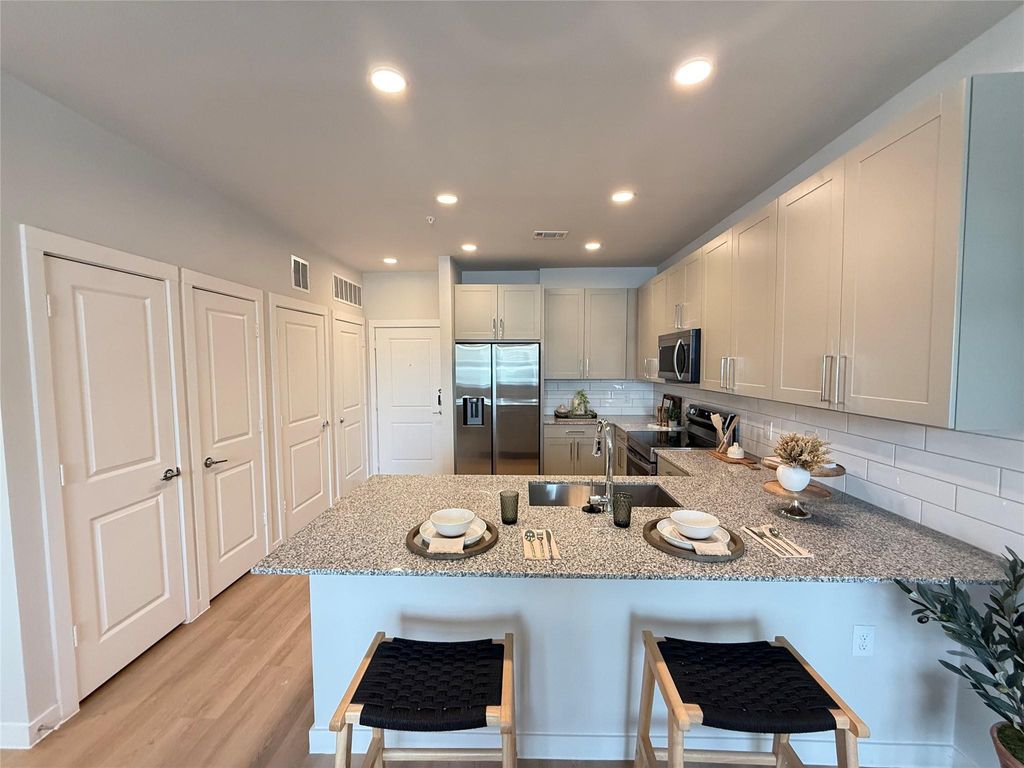 Photo of 1610 Campbell Rd Rd #B4.395, Houston, TX 77055 (MLS # 42622958)