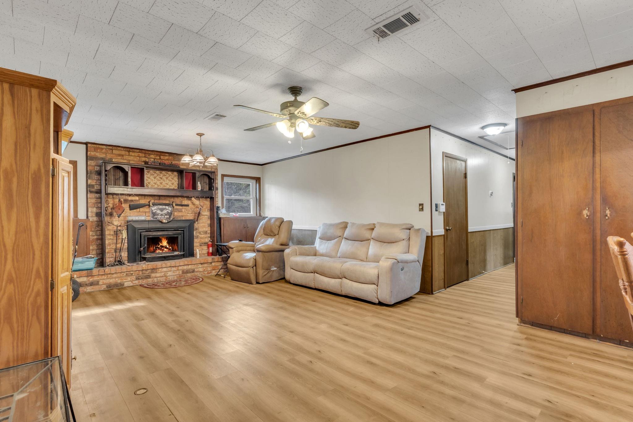 642 County Road 4335