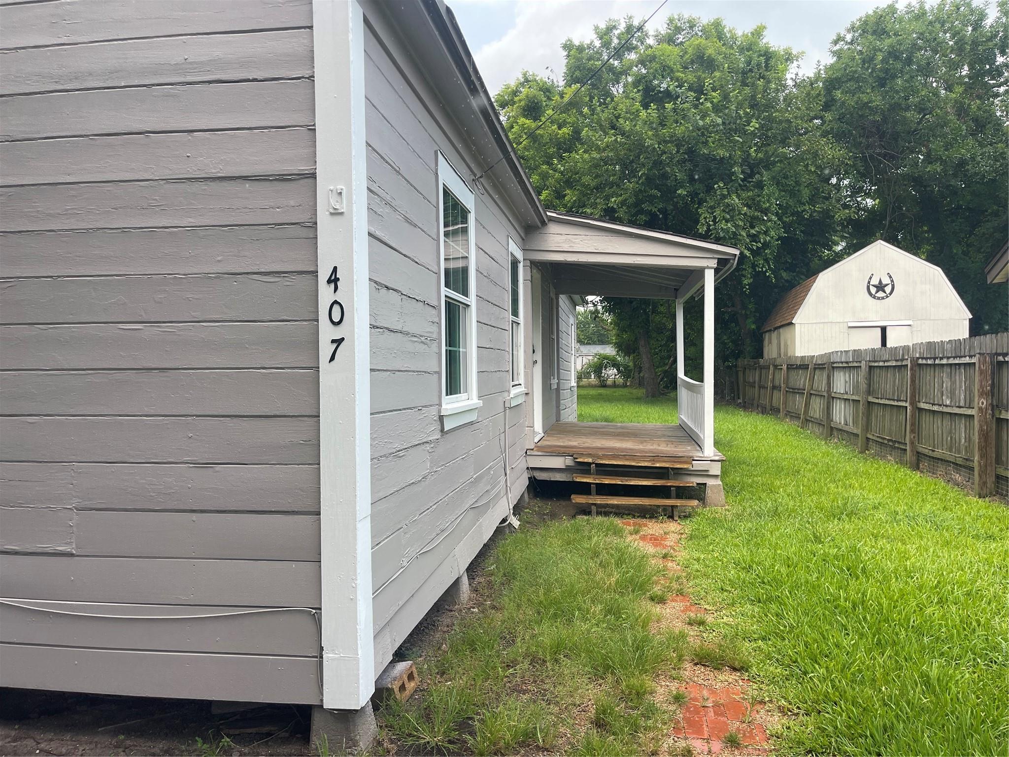 407 N Magnolia Street
