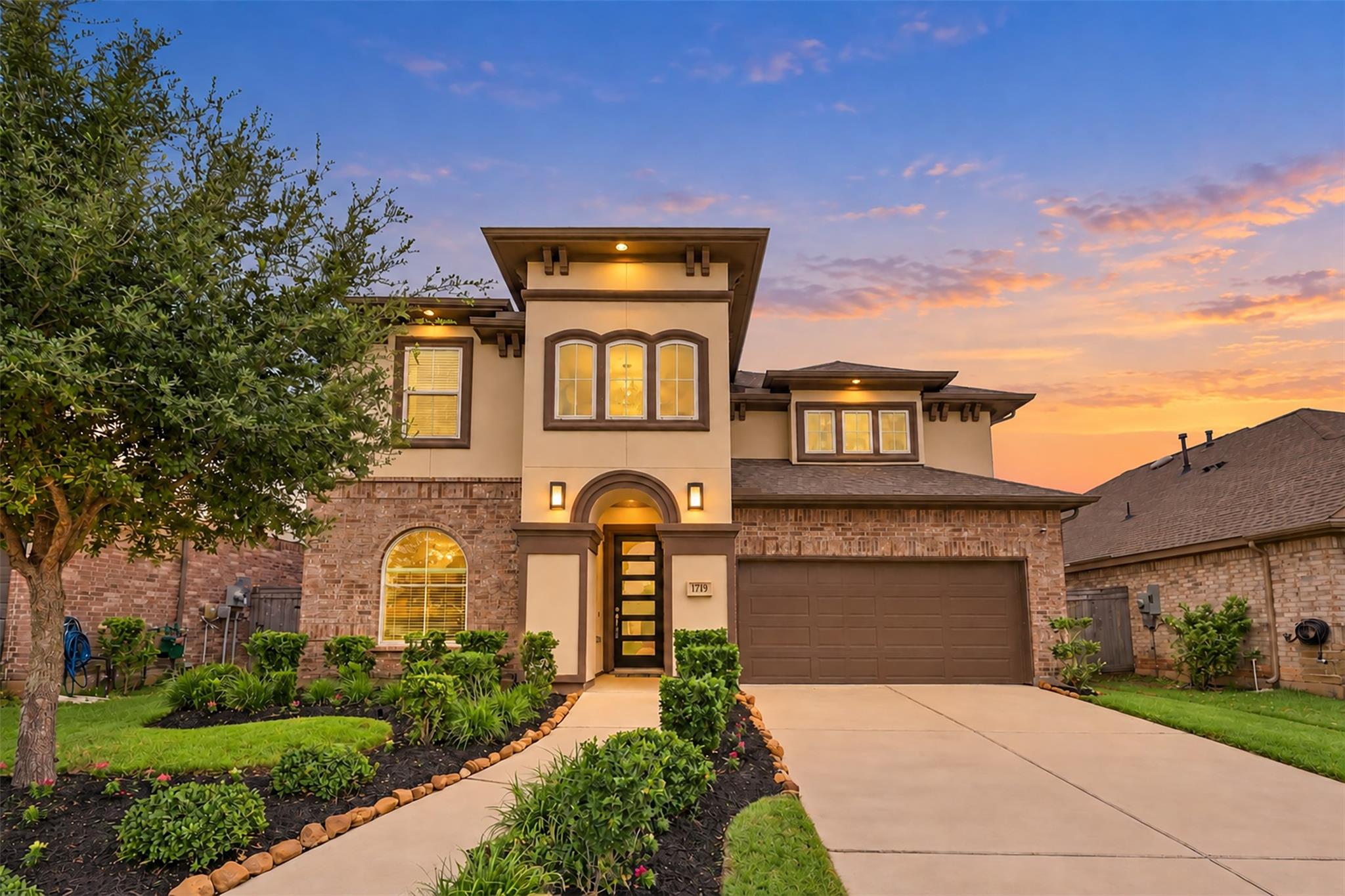 1719 Country Air Lane