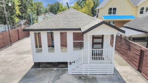 Photo of 824 Wilkes Street, Houston, TX 77009 (MLS # 87898653)