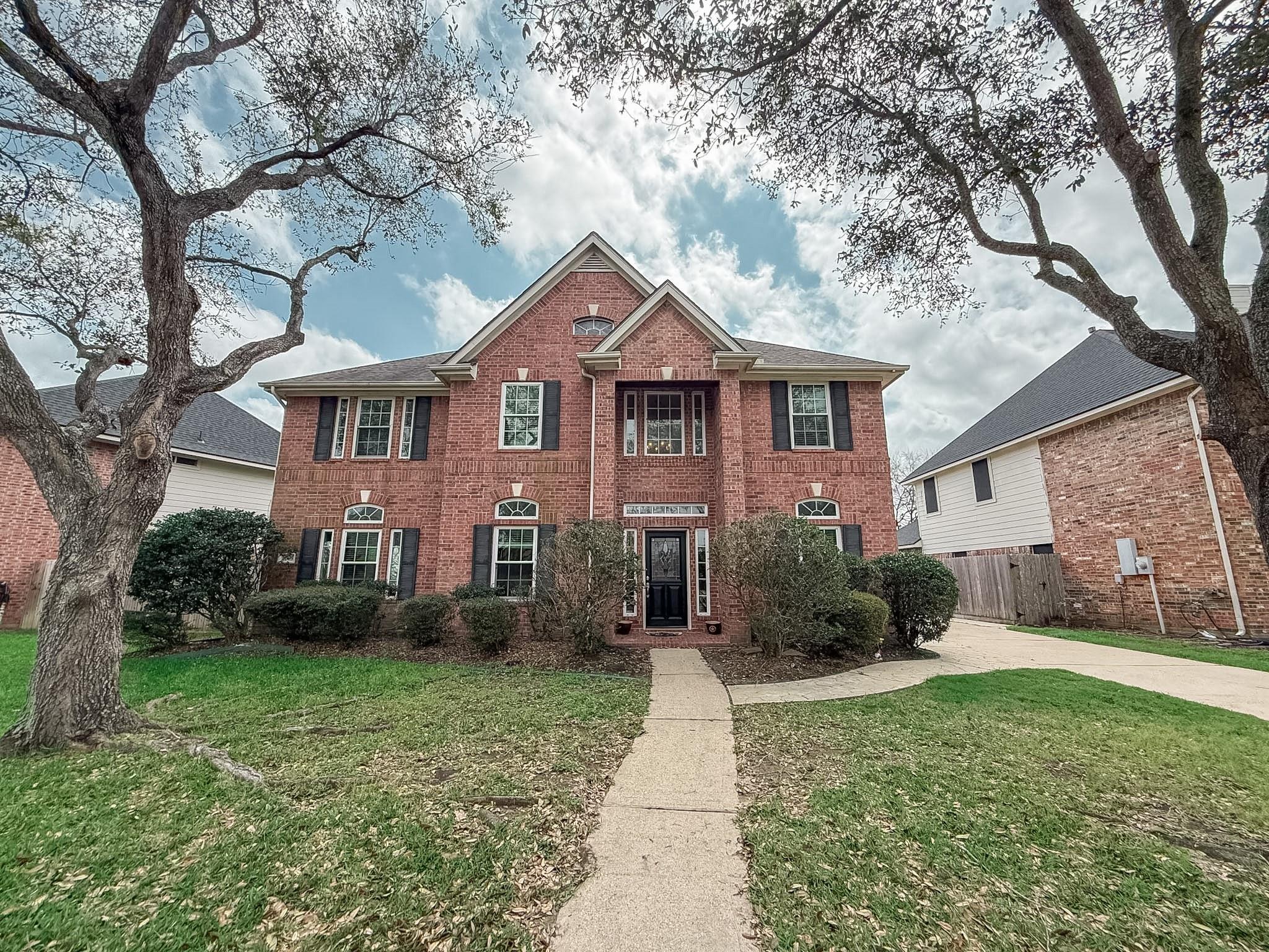 2605 Broussard Court