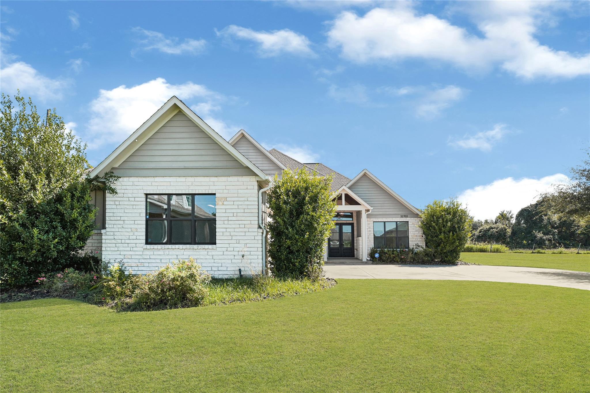 32703 Warbler Court