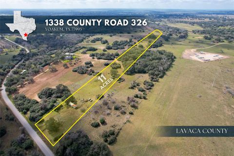 1338 County Road 326 Yoakum TX 77995