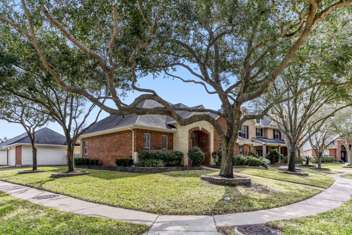 13323 Pecan Walk Lane