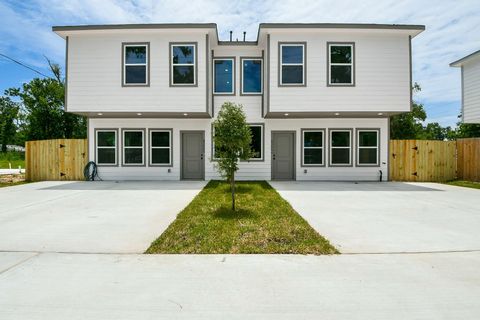Photo of 8306 Tidwell Road, Houston, TX 77028 (MLS # 93258584)