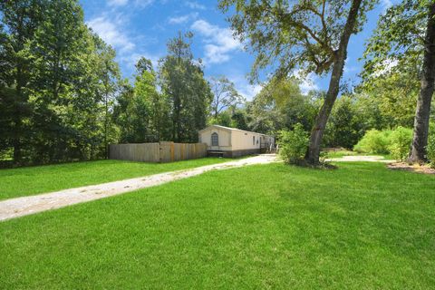 Photo of 1063 County Road 308, Cleveland, TX 77327 (MLS # 68210295)