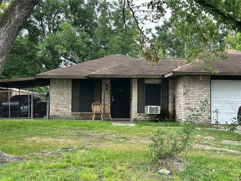 Photo of 9258 Richland Drive, Houston, TX 77078 (MLS # 10888089) Photo of 9258 Richland Drive, Houston, TX 77078 (MLS # 10888089)