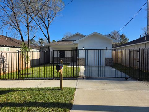 Photo of 3407 Webster Street, Houston, TX 77004 (MLS # 57526181)