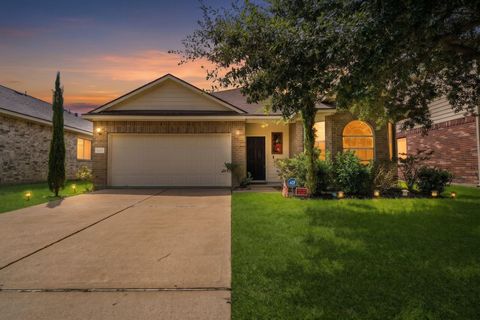 Photo of 8203 Loetsch Ridge Way, Spring, TX 77379 (MLS # 48486918)