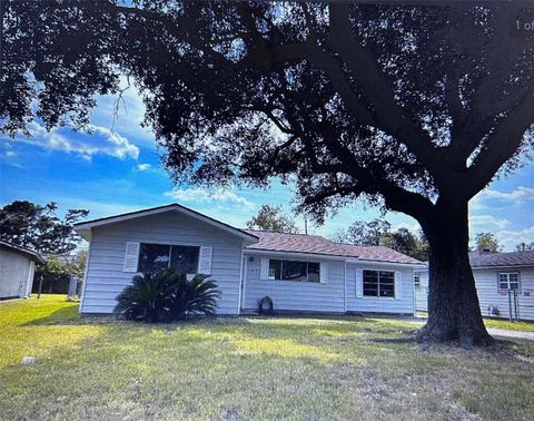 Photo of 3615 Edgemont Dr, Orange, TX 77630 (MLS # 5269930)