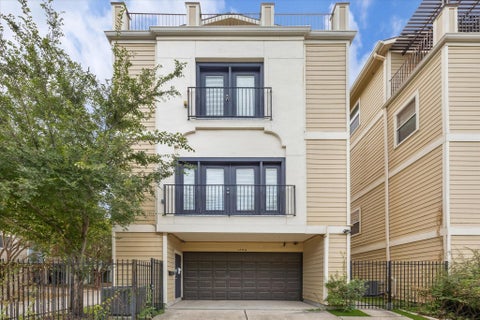 Photo of 1206 Cushing St Street, Houston, TX 77019 (MLS # 94005959)