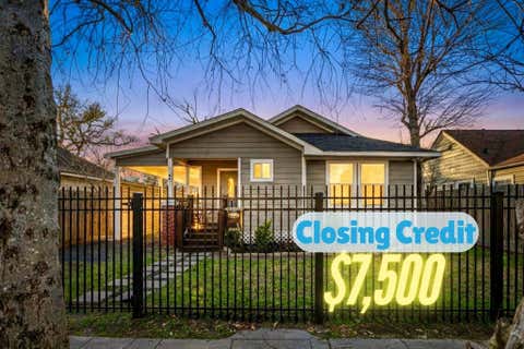 Photo of 1405 Walton Street, Houston, TX 77009 (MLS # 63906756)